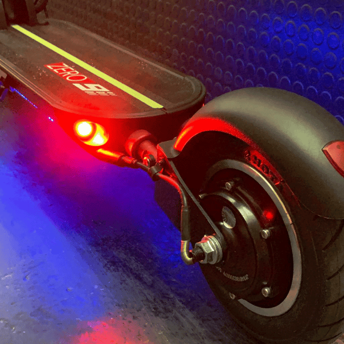 Zero 9 e-scooter with lights